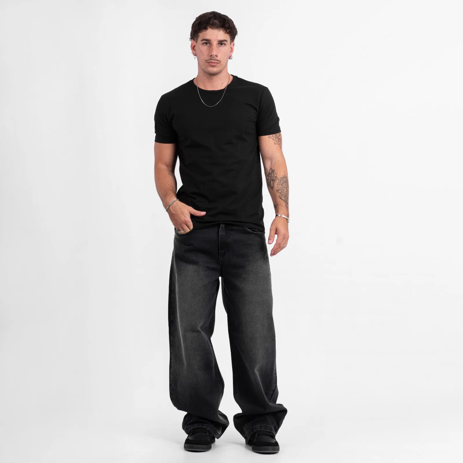 Alternative view of YUSUF BAGGY RECTO