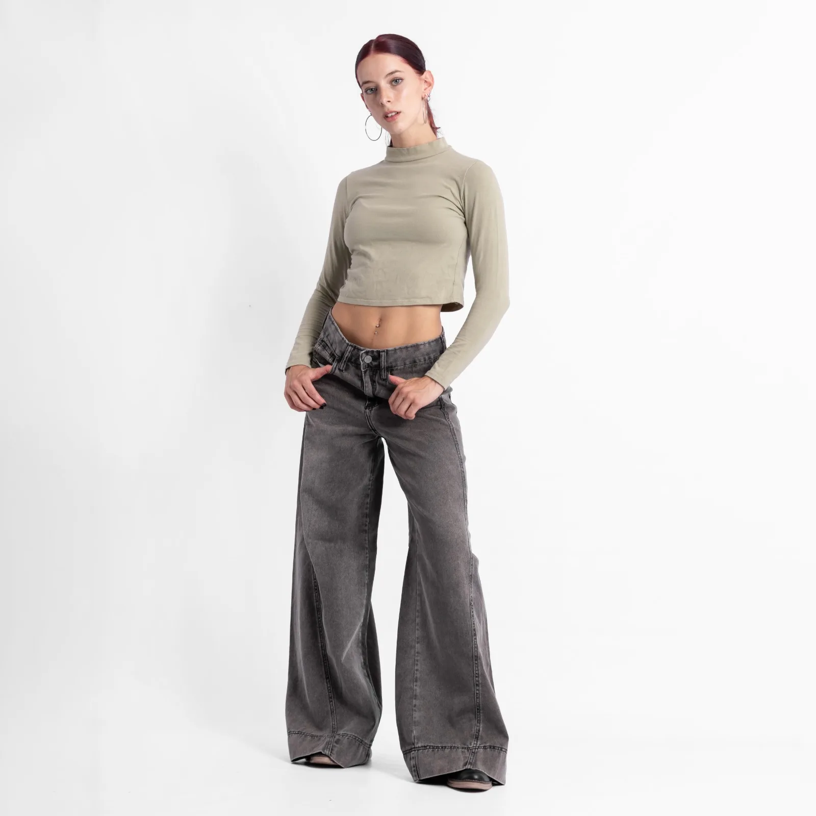 Alternative view of NAHIA WIDE CUTTED